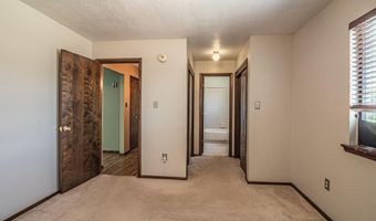 612 HONEYLOCUST St, Bloomfield, NM 87413