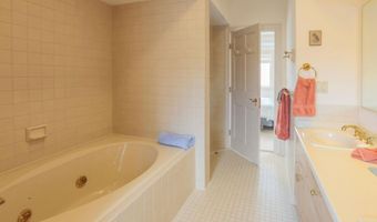 91 Dockside Ln 5, Belfast, ME 04915