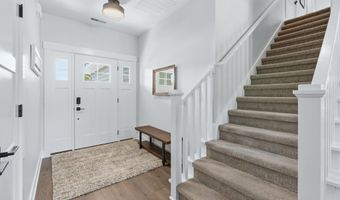 1816 Golfview Dr, Auburn, IN 46706