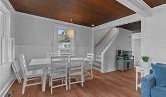 17 Warren Ave 17, Middletown, RI 02842