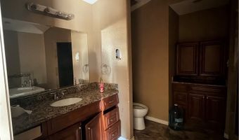 911 S Almond St, Alice, TX 78332
