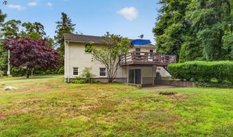 40 Cedar Rd, Clinton, CT 06413