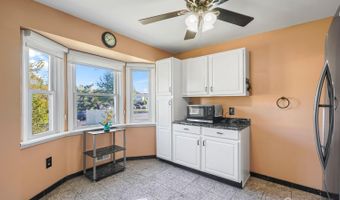 1 Dogwood Ct, Sayreville, NJ 08872