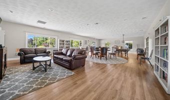 614 Pocasset Ct, Warwick, RI 02886