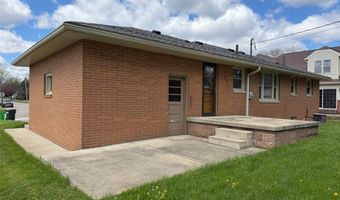 1290 Parkway Blvd, Alliance, OH 44601