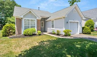 84 CHAIN Blvd, Bayville, NJ 08721