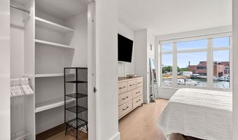 100 Lovejoy Wharf 3G, Boston, MA 02205