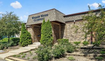 2616 N Windsor Dr 102, Arlington Heights, IL 60004