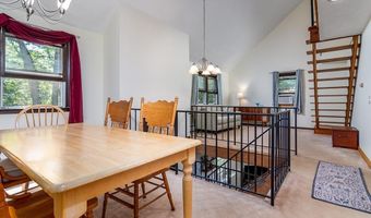 81 Shippee Rd, East Greenwich, RI 02818