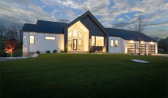 5044 Hickory Pointe Woods SE, Ada, MI 49301