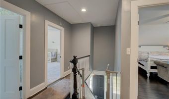 499 Seven Mile Rd, Cranston, RI 02831