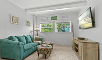 310 MAGNOLIA St, Atlantic Beach, FL 32233