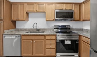 7400 LAKEVIEW Dr #N203, Bethesda, MD 20817