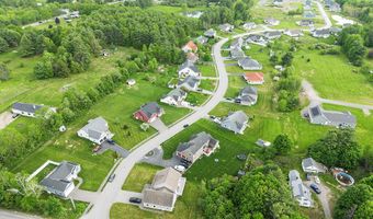 9 Fieldstone Dr, Augusta, ME 04330