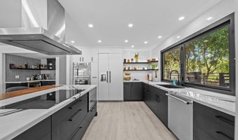 20 Lake Helix Dr, La Mesa, CA 91941