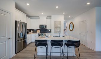 61 Shay St, Angier, NC 27501