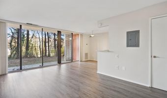 8 S VAN DORN St 103, Alexandria, VA 22304