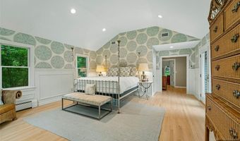 26 Bradrick Ln, Allendale, NJ 07401