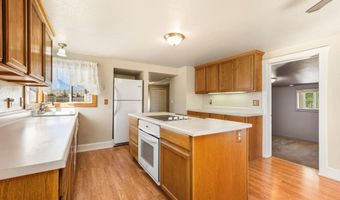 3208 CHEYENNE St, Cheyenne, WY 82001