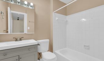 7428 FOUNTAIN HEAD Dr, Annandale, VA 22003