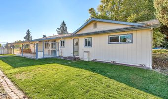 778 W Justice Rd, Central Point, OR 97502