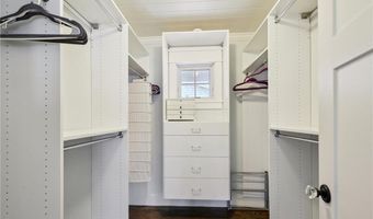 67 Caswell St, Narragansett, RI 02882