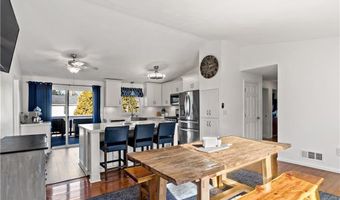 70 Pettee Ave, North Kingstown, RI 02852