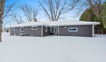 4710 W CAPITOL Dr, Appleton, WI 54913