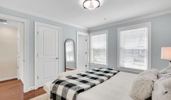 1818 POTOMAC GREENS Dr, Alexandria, VA 22314