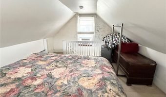302 State St, Bristol, RI 02809