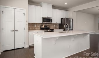 2025 Birchside Dr, Charlotte, NC 28205