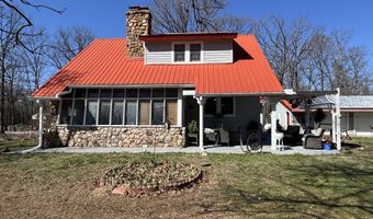 942 N Dade 131, Arcola, MO 65603