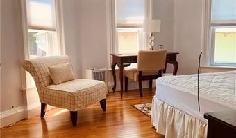 12 Almy St, Newport, RI 02840