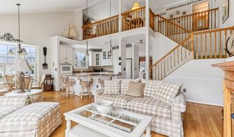 10 Pierhead Dr, Barnegat, NJ 08005