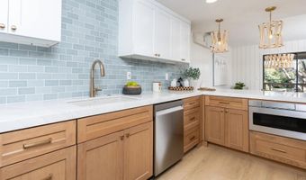 579 S Sierra Ave 17, Solana Beach, CA 92075