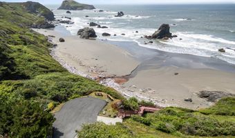 17440 DEER PARK Dr, Brookings, OR 97415