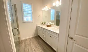 724 WINTERSIDE Dr, Apollo Beach, FL 33572