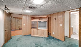 5241 Dommers Dr, Fitchburg, WI 53711