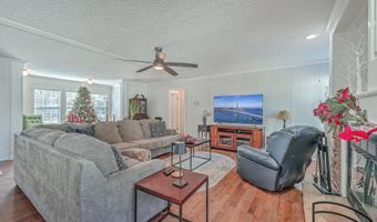 208 Catfish Landing Cir, Bonneau, SC 29431