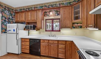 138 Third St, Ashland, OR 97520