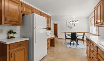 3300 N LAWE St, Appleton, WI 54911