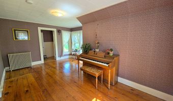 49 Tyler St, Brattleboro, VT 05301