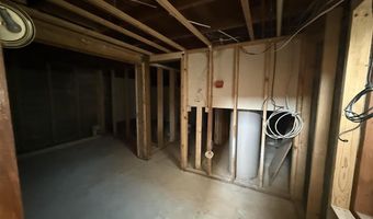 6 Corbett Rd, Cody, WY 82414