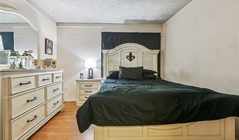 203 BROAD St, Belle Chasse, LA 70037