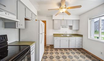 130 E Mckinley Ave, Des Moines, IA 50315