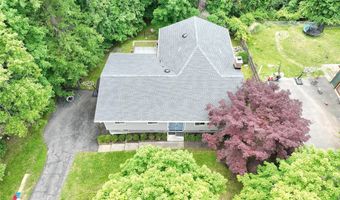 89 Regina Rd, Airmont, NY 10952