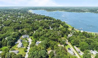 93 Kickemuit Ave, Bristol, RI 02809