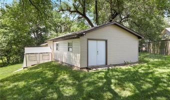 515 NW D St, Bentonville, AR 72712