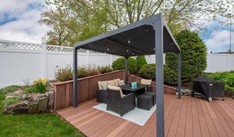 15 Palmer Rd, Beverly, MA 01915
