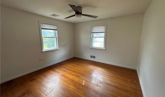 39 Gorham Ave, Warwick, RI 02886